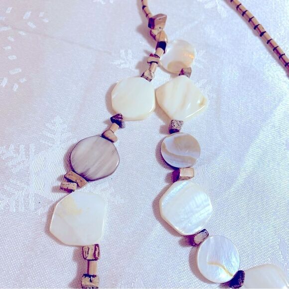 Mother of Pearl & Natural Stone Necklace 26” Hawaiian Islands Vibe Gorgeous - Picture 4 of 4